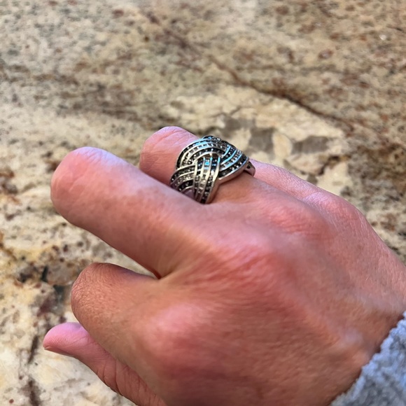 Black and white diamond band size 6, fits size 5.5. - Picture 9 of 10